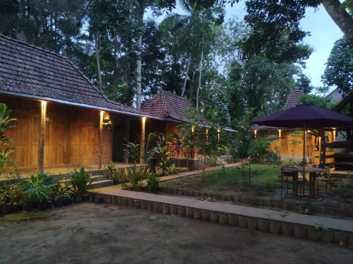 Omah Kayu Jagalan Otel Magelang Dış mekan fotoğraf